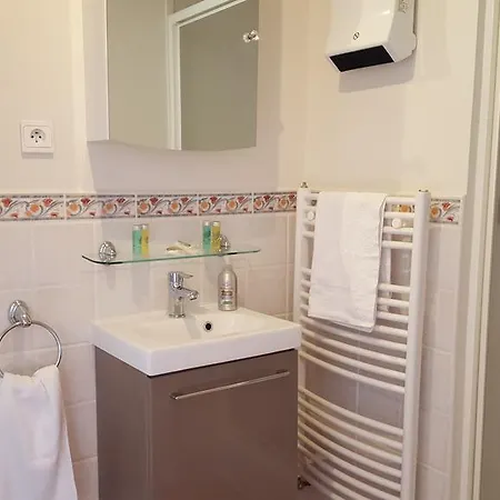 Bed & Breakfast Les Tilleuls 3*